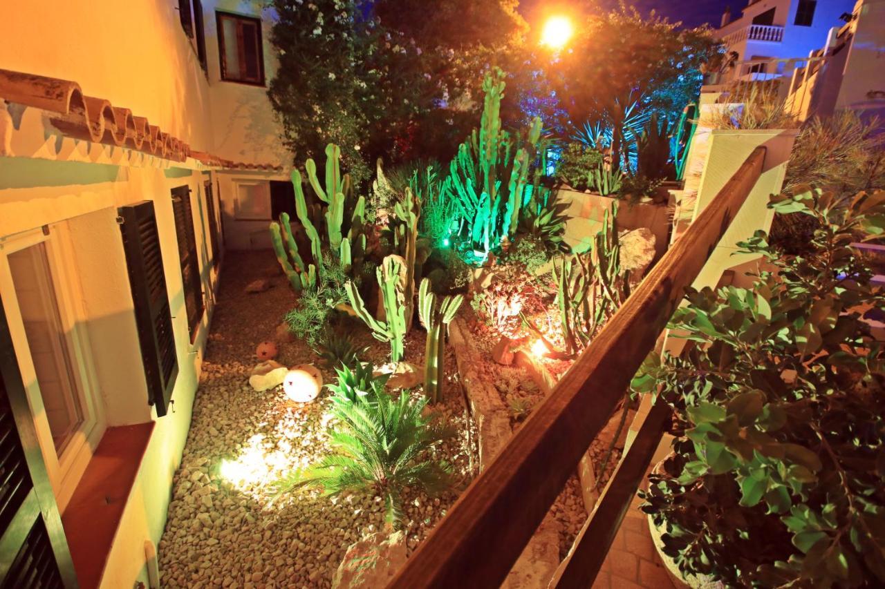 Wunderschoenes Kleines Apartment Fuer 2 Personen Mit Idylischen Blick Ins Gruene Cala Galdana  Dış mekan fotoğraf